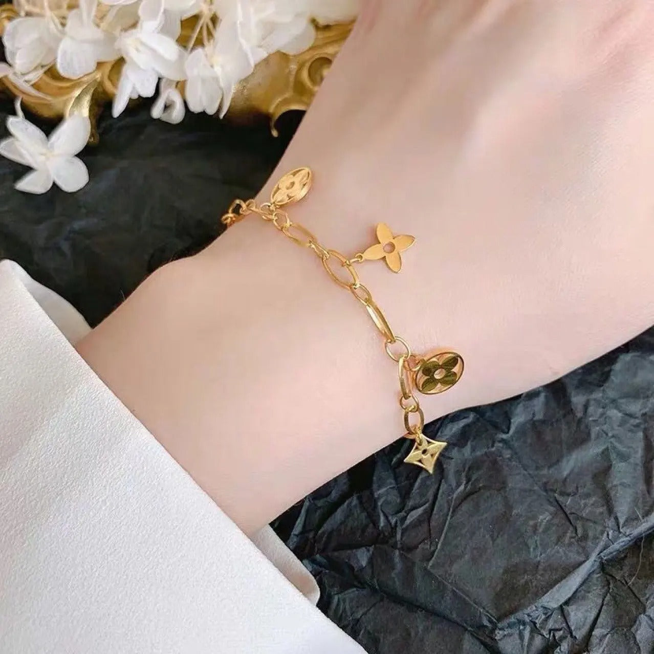 Lucky Flower Paperclip L V Bracelet – Elegance Meets Durability ✨