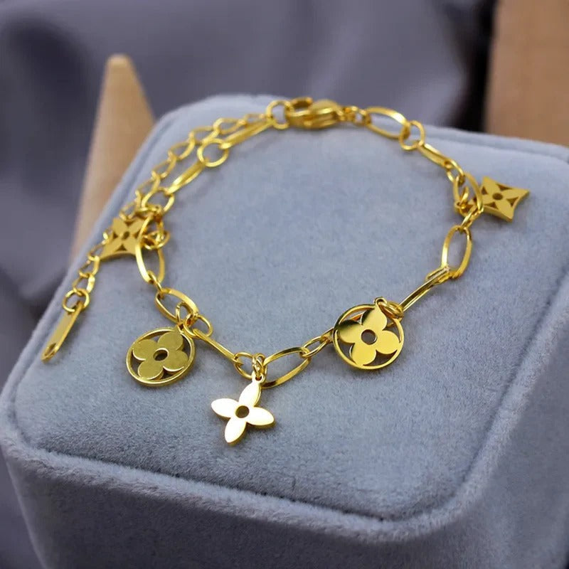 Lucky Flower Paperclip L V Bracelet – Elegance Meets Durability ✨